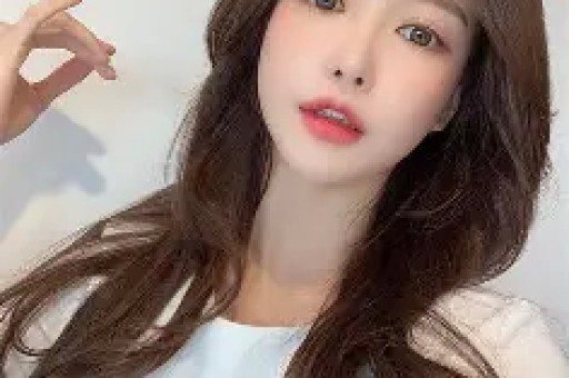 “假洋牌”优思益翻车事件：网红集体致歉背后的品牌包装术与流量陷阱